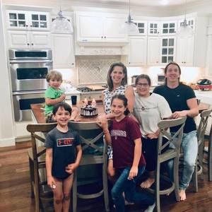 Meet your Posher, Rena